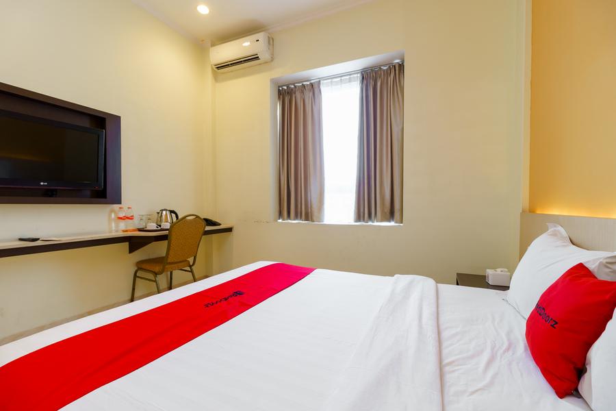 Hotel Alqueby Mitra Reddoorz Бандунг Экстерьер фото