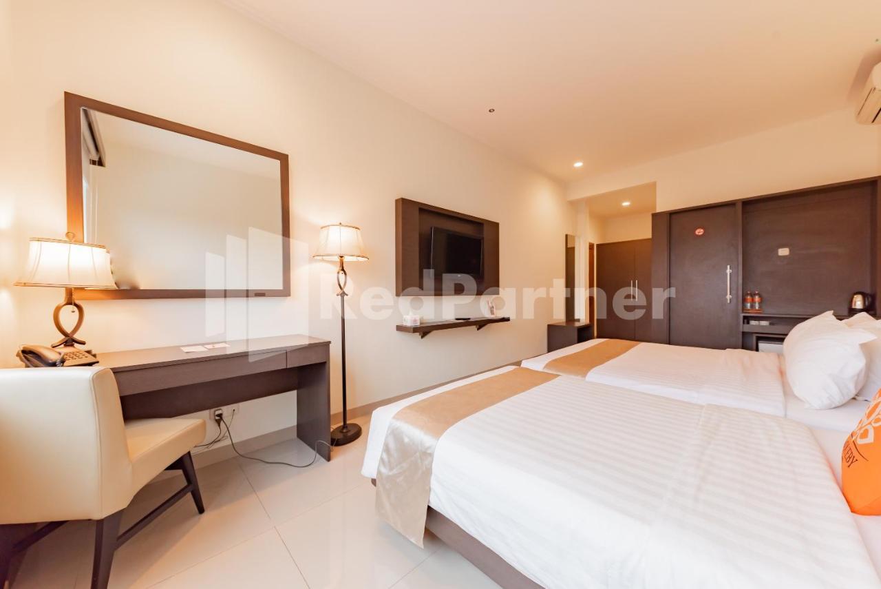 Hotel Alqueby Mitra Reddoorz Бандунг Экстерьер фото
