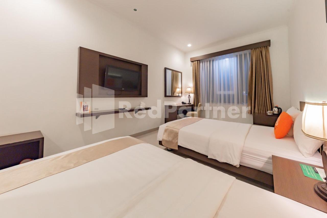 Hotel Alqueby Mitra Reddoorz Бандунг Экстерьер фото