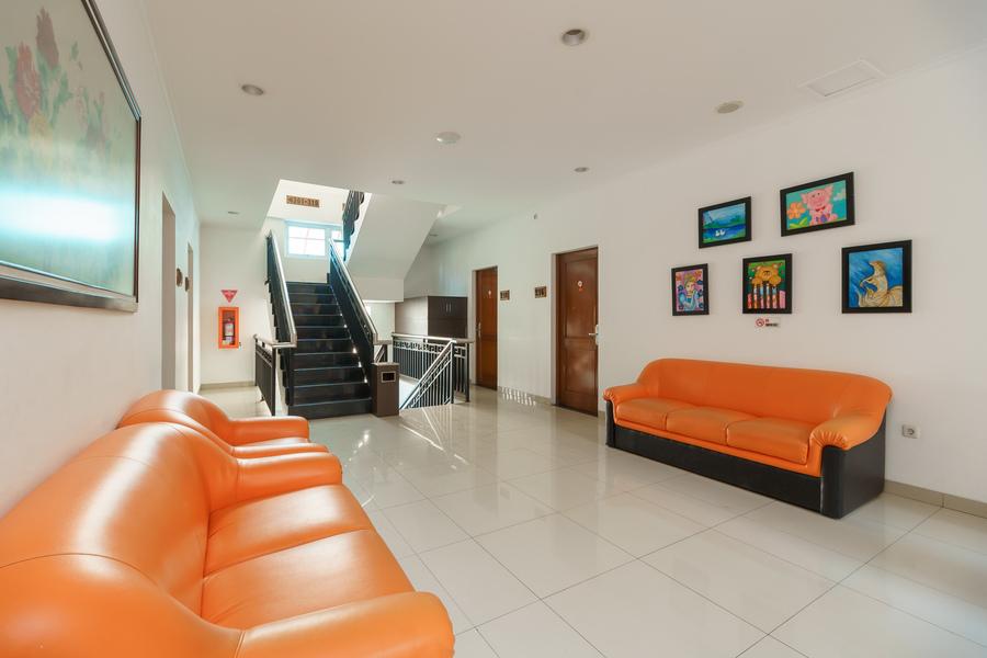Hotel Alqueby Mitra Reddoorz Бандунг Экстерьер фото